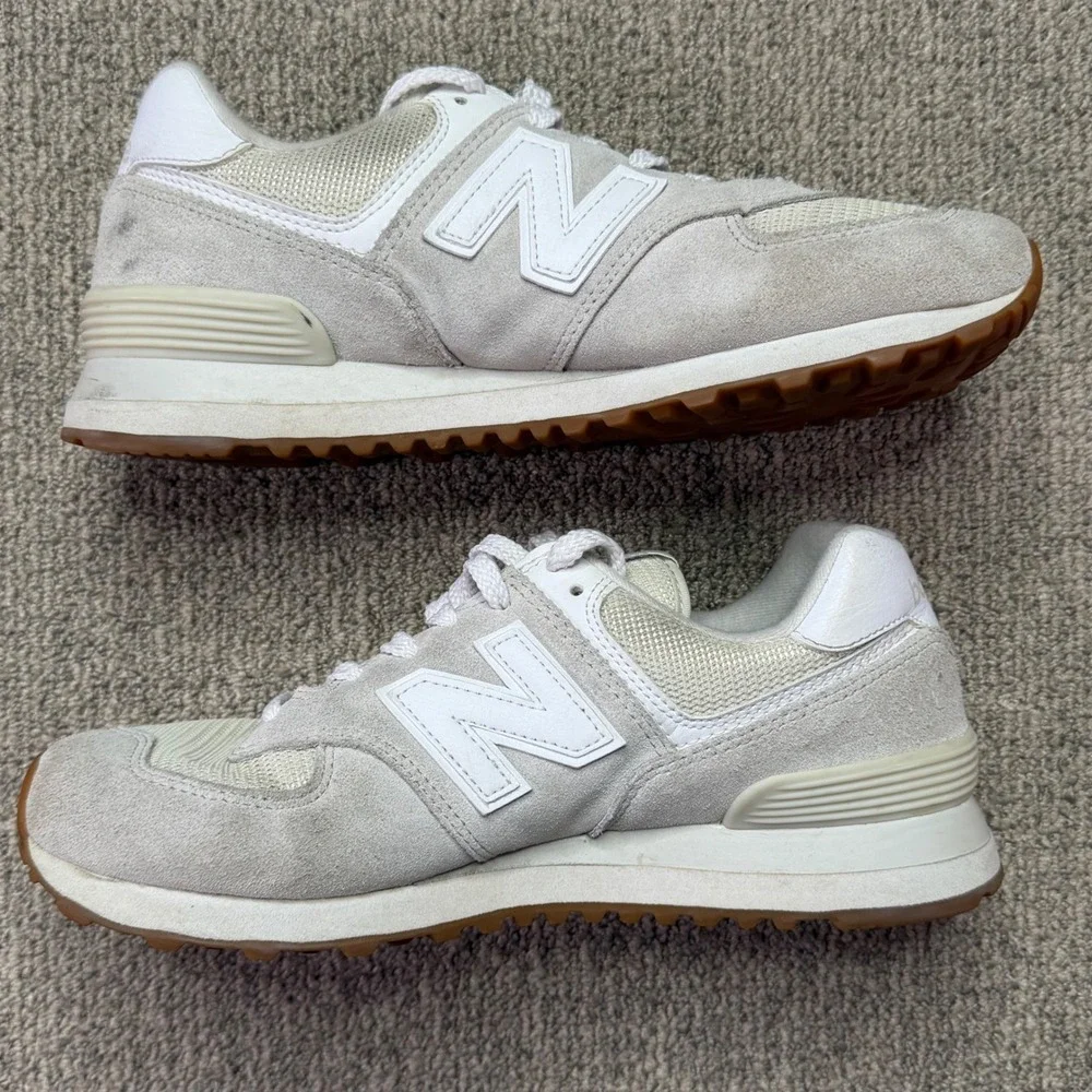 New Balance 574 WL574PC2 Light Grey White Suede Gum Sole Sneakers Women Size 8.5